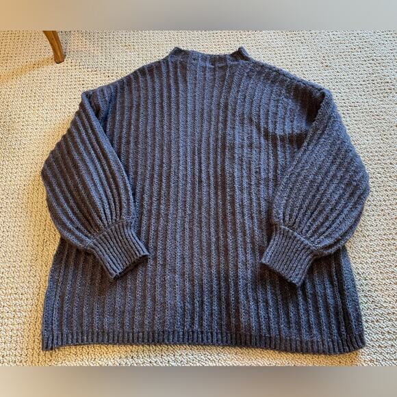 Urban Outfitters Truly Madly Deeply Grey Cardigan Sweater, Size Medium Oversized - Picture 2 of 6